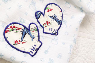 Adorable Snow Mittens Applique for Holiday Gifts